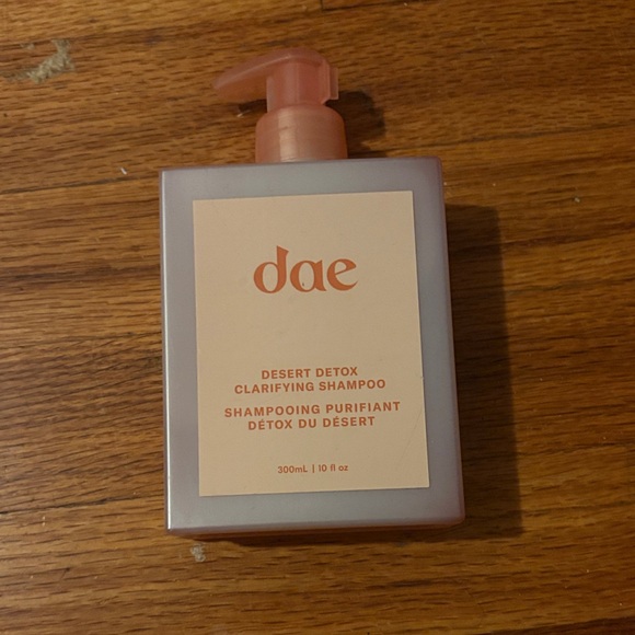 American Eagle Outfitters Other - DAE detox shampoo